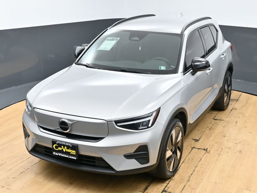 Used 2025 Volvo EX40 Core AWD/4WD image 4