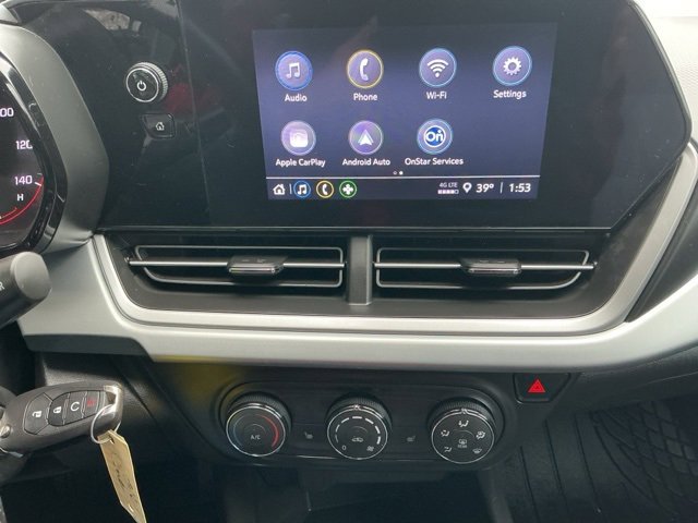 Used 2024 Chevrolet Trax RS w/ Sunroof Package image 12