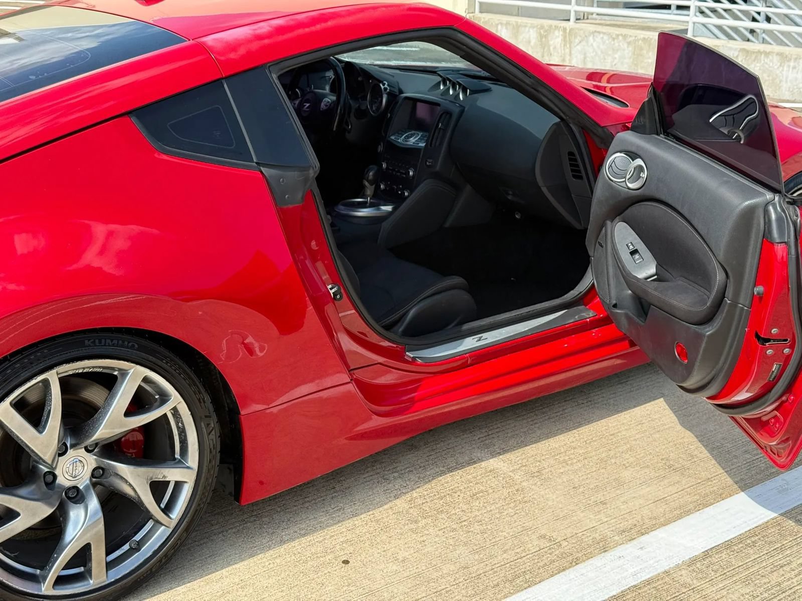 Used 2016 Nissan 370Z Coupe RWD image 16
