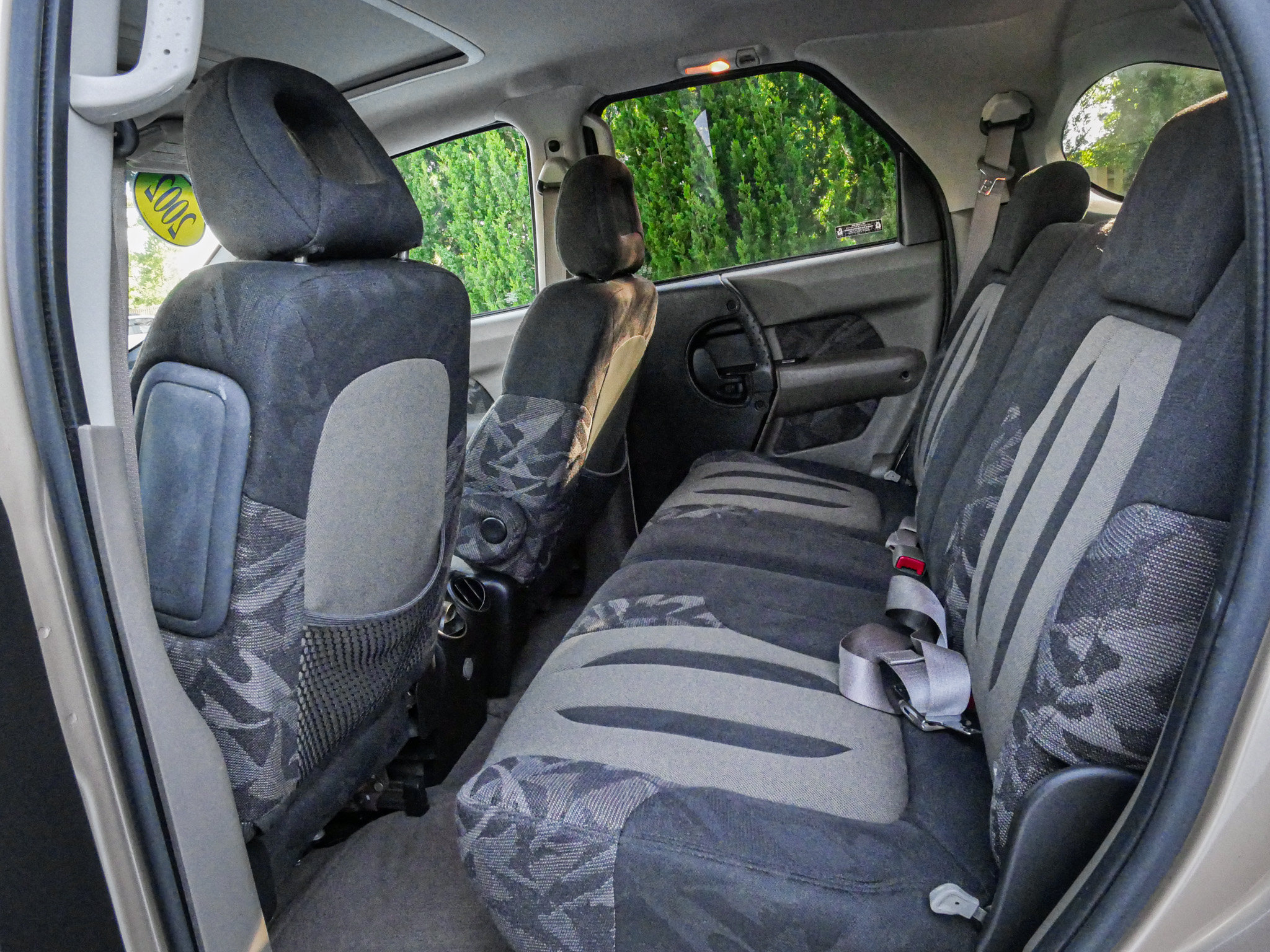Used 2002 Pontiac Aztek 2WD image 29
