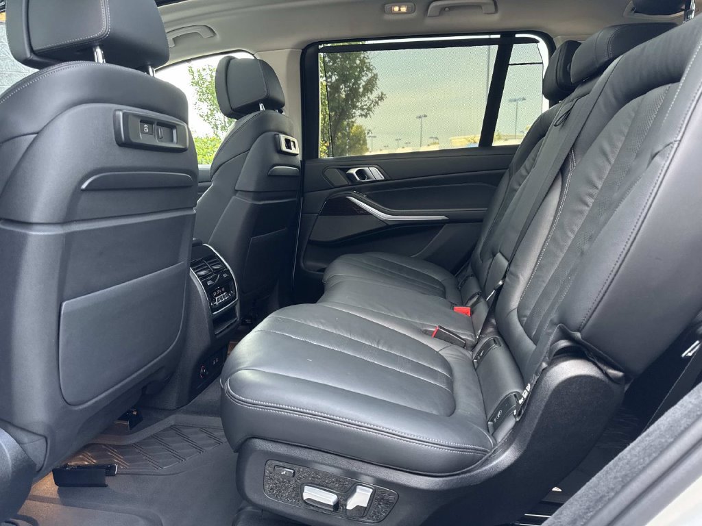 Used 2019 BMW X7 xDrive40i w/ Premium Package AWD/4WD image 14