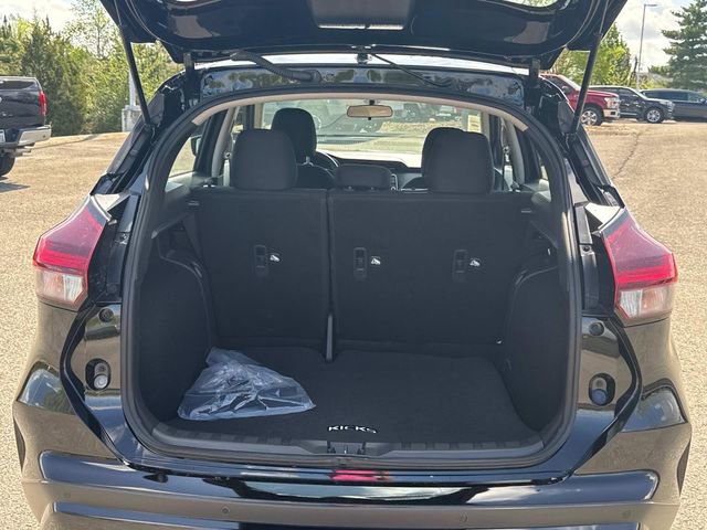 Certified 2025 Nissan Kicks Play S image 14