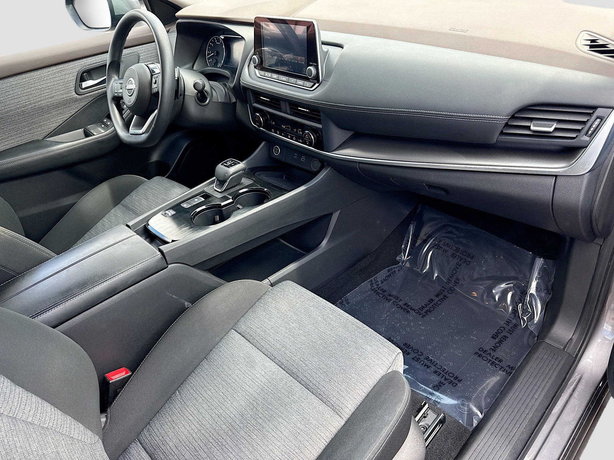 Used 2023 Nissan Rogue SV image 13