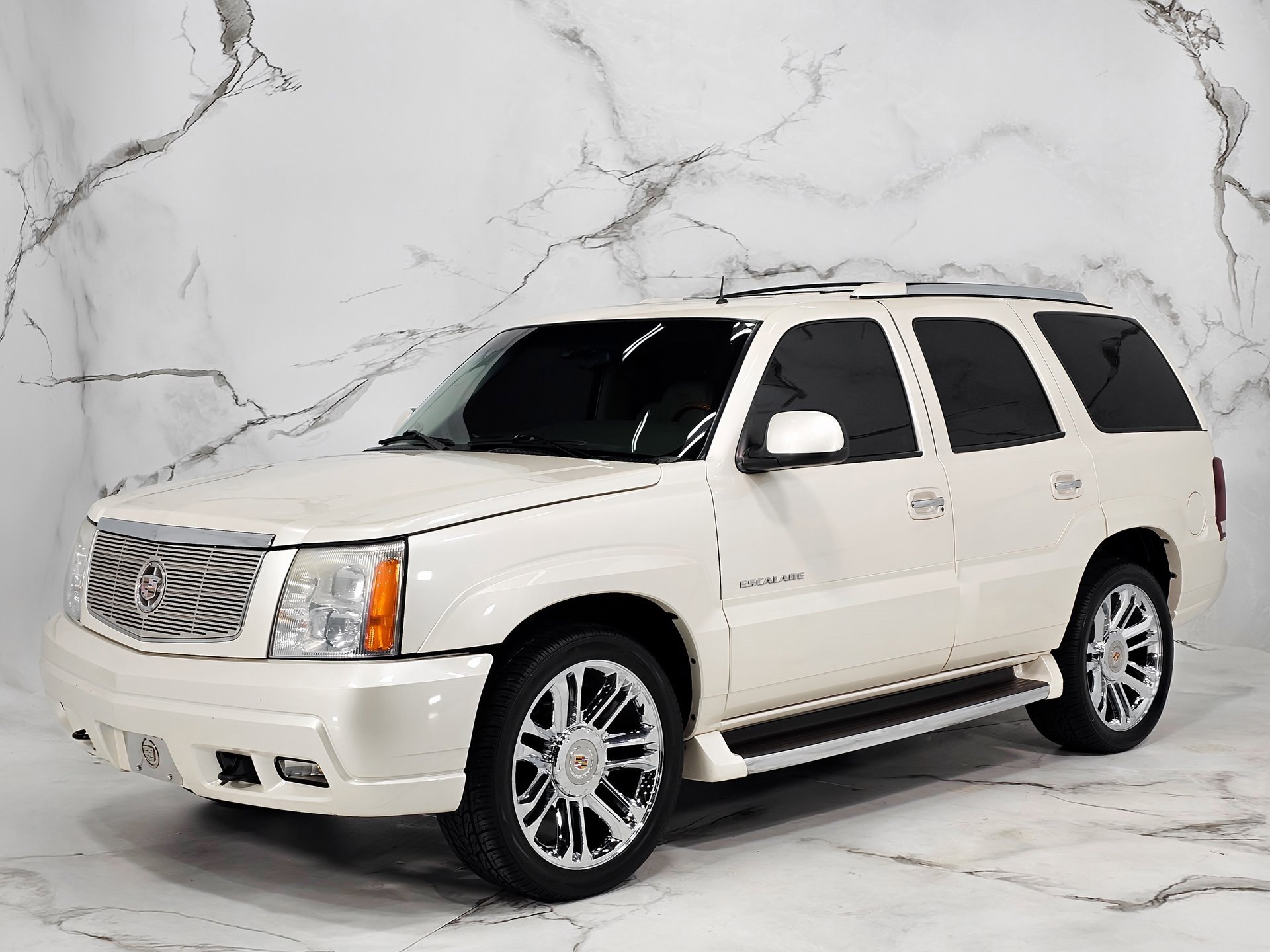 Used 2002 Cadillac Escalade AWD image 13