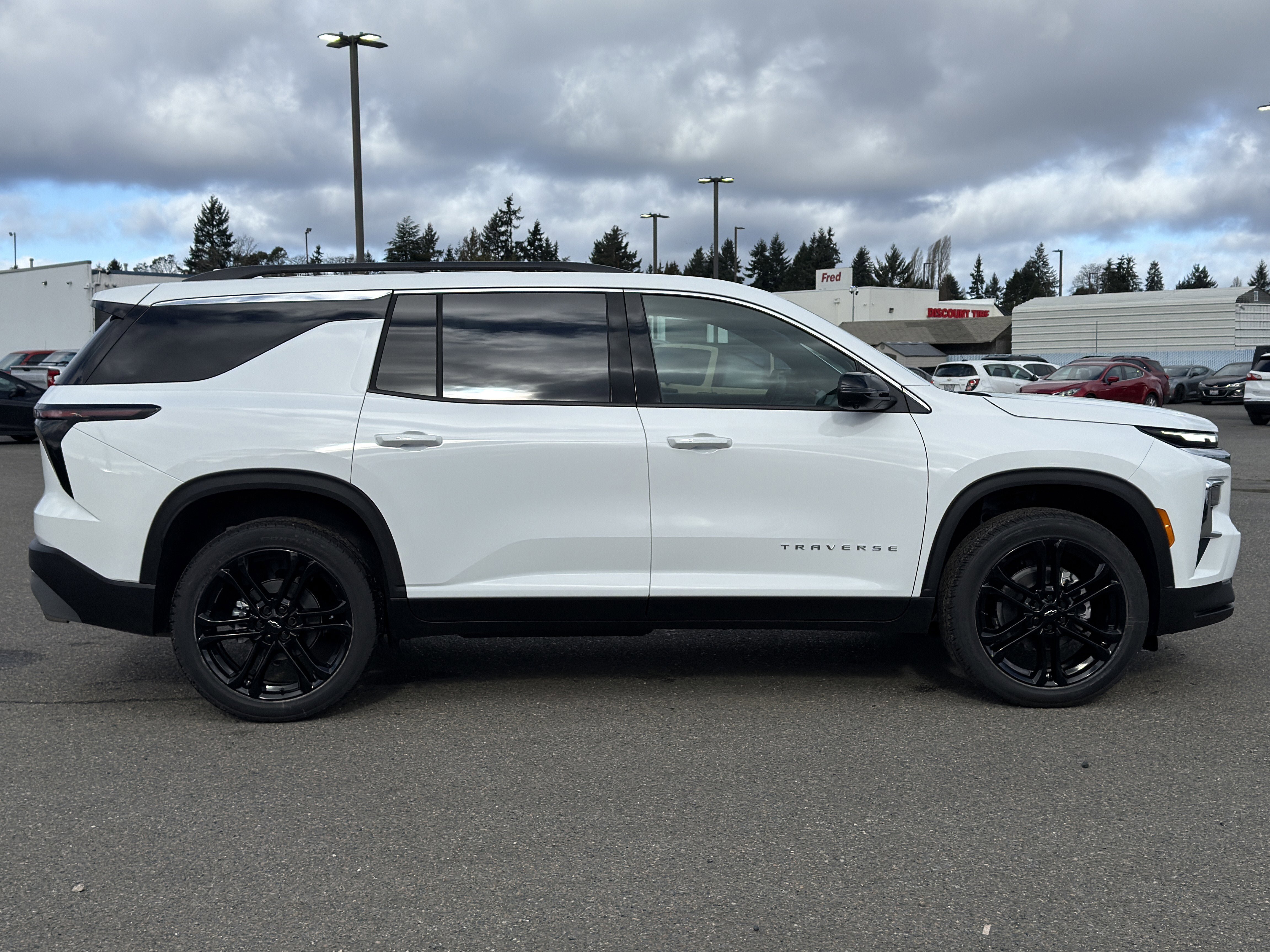 New 2026 Chevrolet Traverse LT w/ Driver Confidence Package AWD/4WD image 6