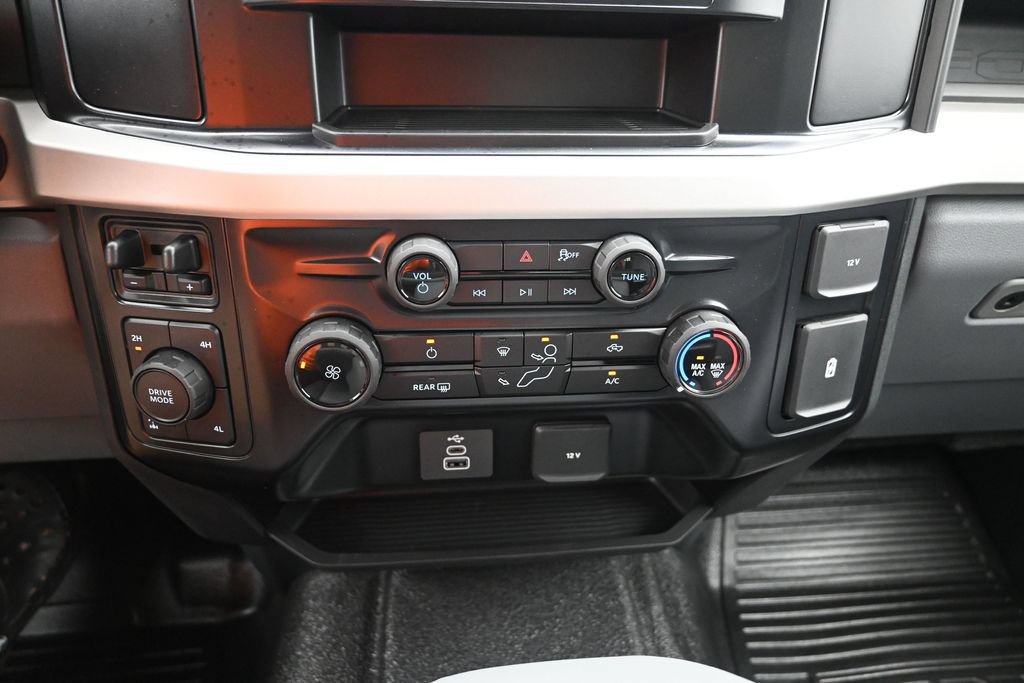 New 2027 Ford F250 XL w/ XL Chrome Package AWD/4WD image 18