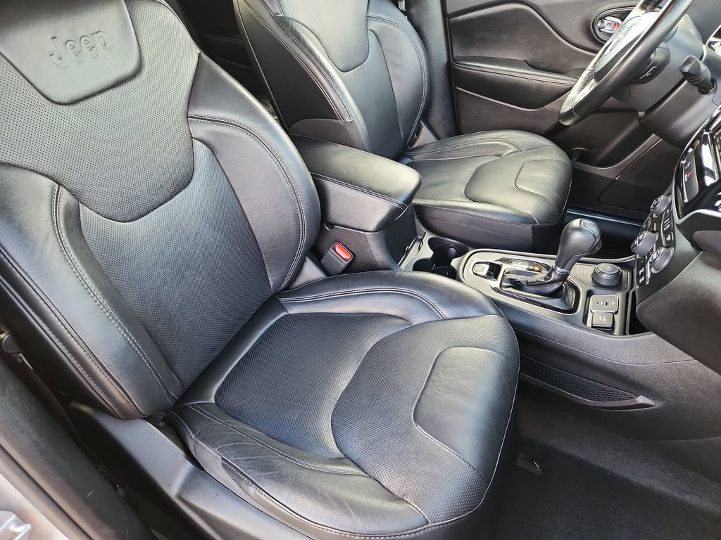 Used 2020 Jeep Cherokee Limited AWD/4WD image 13