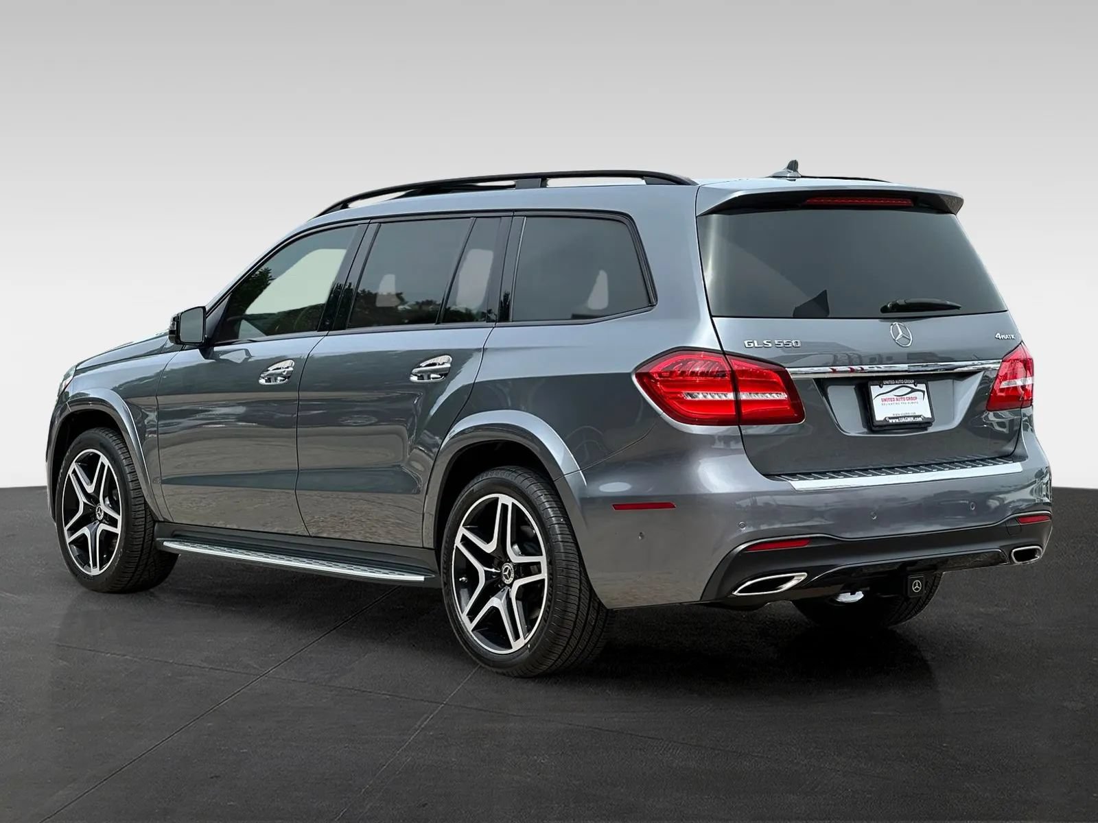 Used 2018 Mercedes-Benz GLS 550 4MATIC w/ Driver Assistance Package image 5