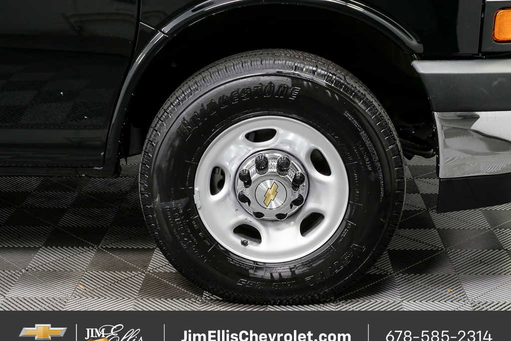 New 2025 Chevrolet Express 3500 LT w/ LT Preferred Equipment Group image 32