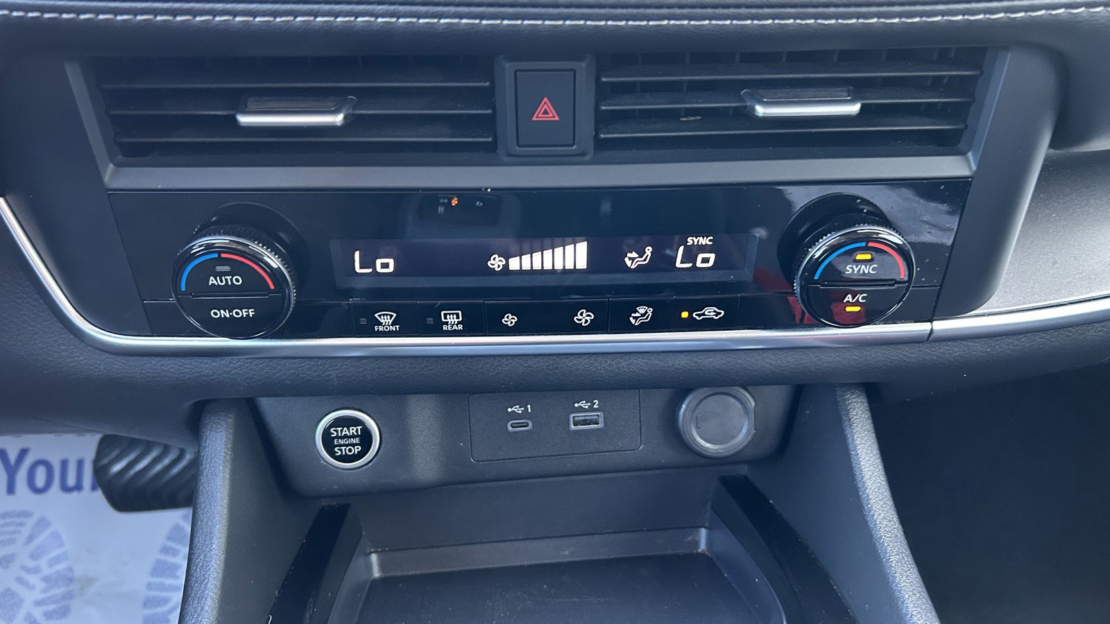 Used 2023 Nissan Rogue SV image 31