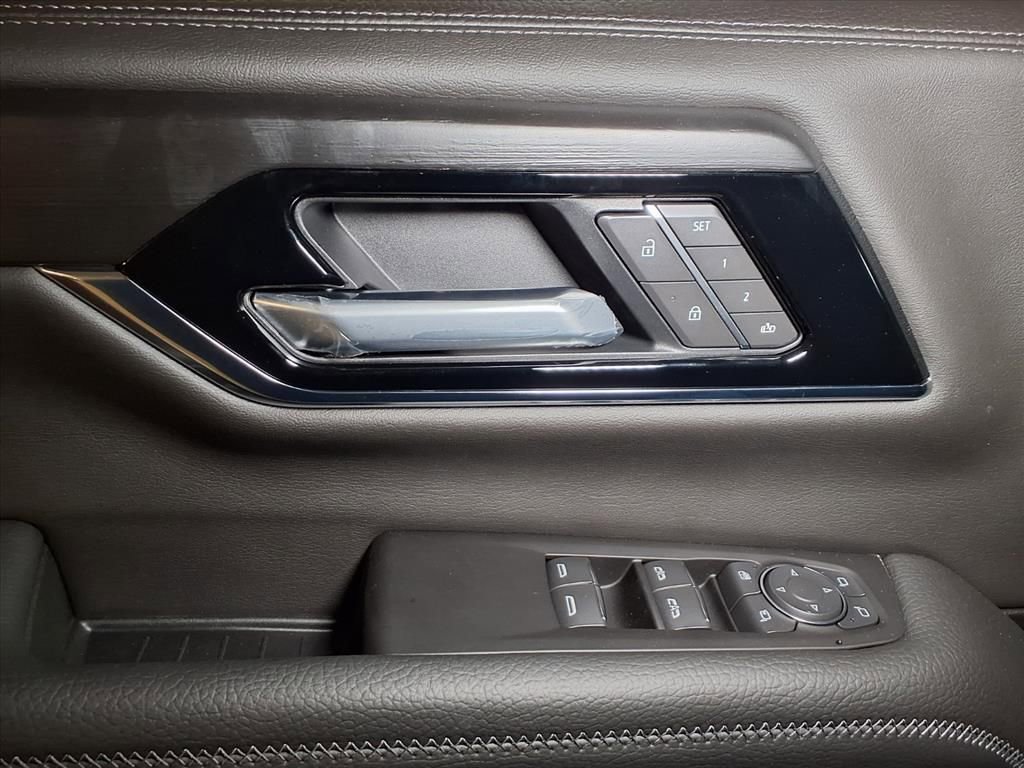 New 2026 GMC Yukon Denali image 16
