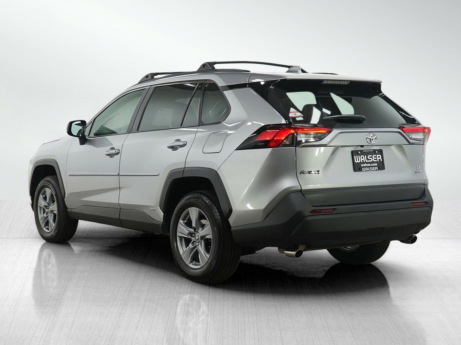 Used 2025 Toyota RAV4 LE image 5
