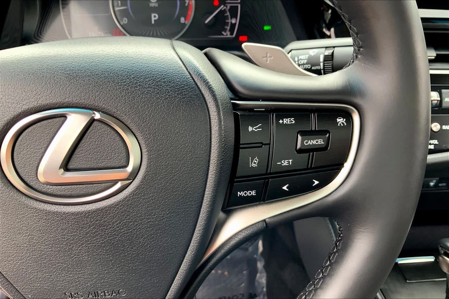 Certified 2024 Lexus ES 350 w/ Premium Package FWD image 25