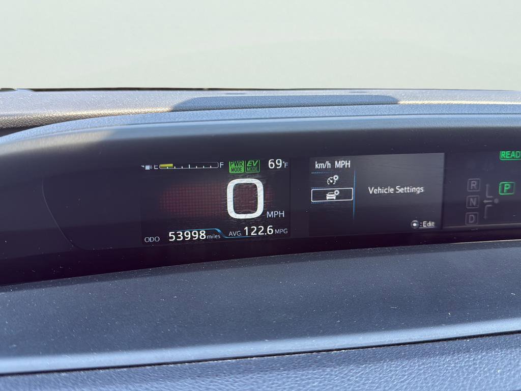 Used 2020 Toyota Prius Prime Limited image 12