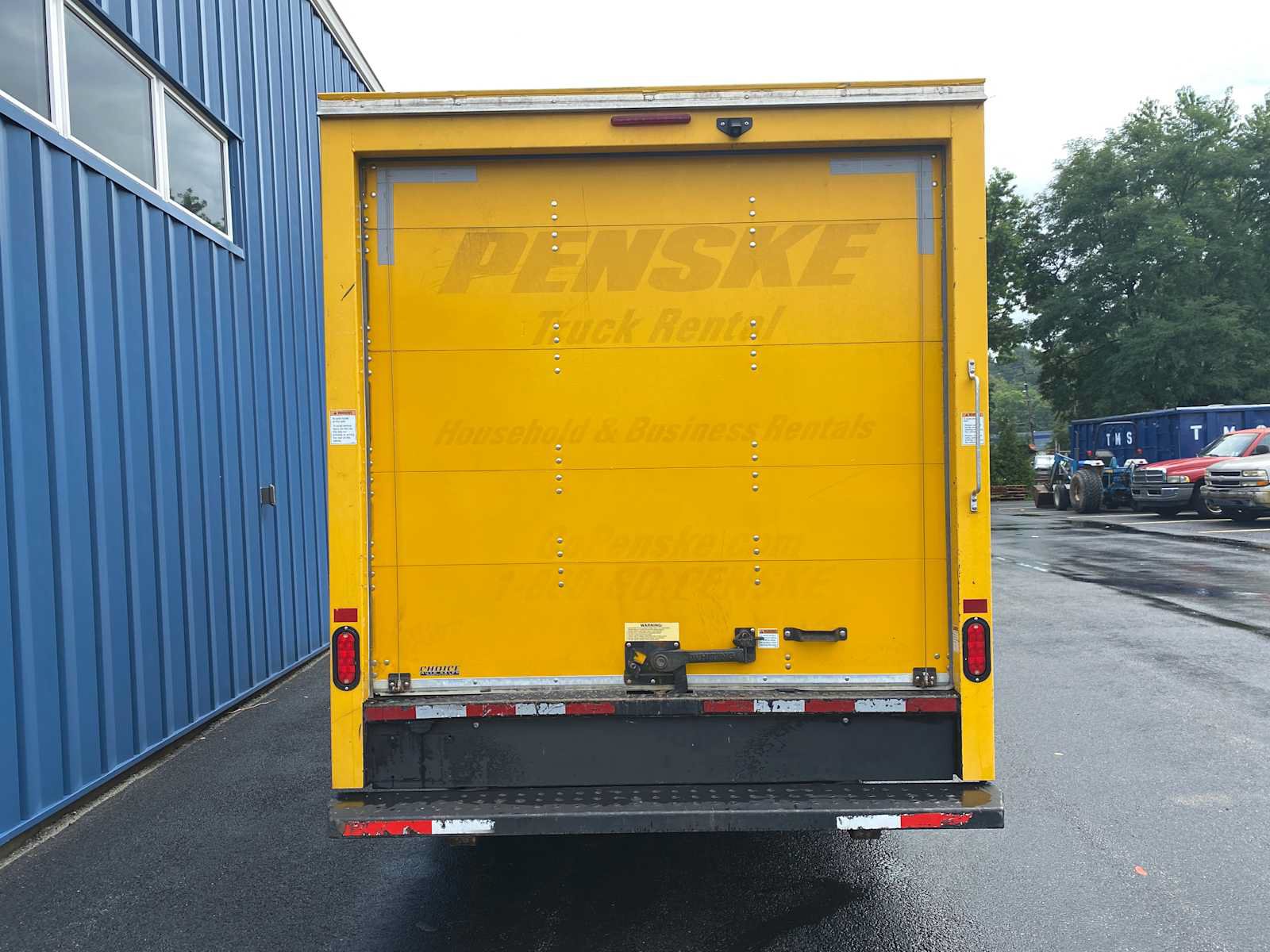 Used 2018 GMC Savana 3500 w/ Driver Convenience Package RWD image 10