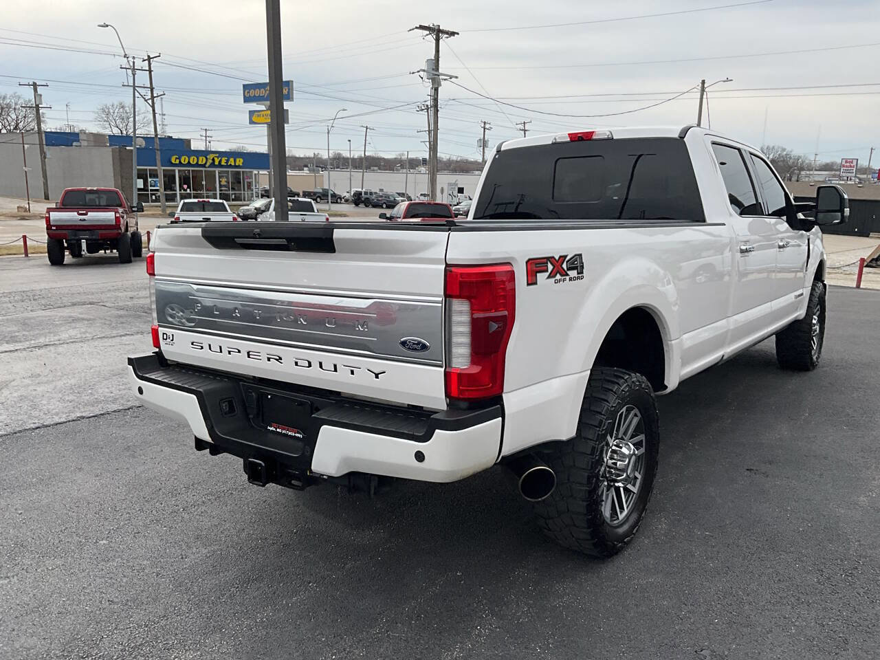 Used 2017 Ford F350 Platinum w/ Platinum Ultimate Package image 5