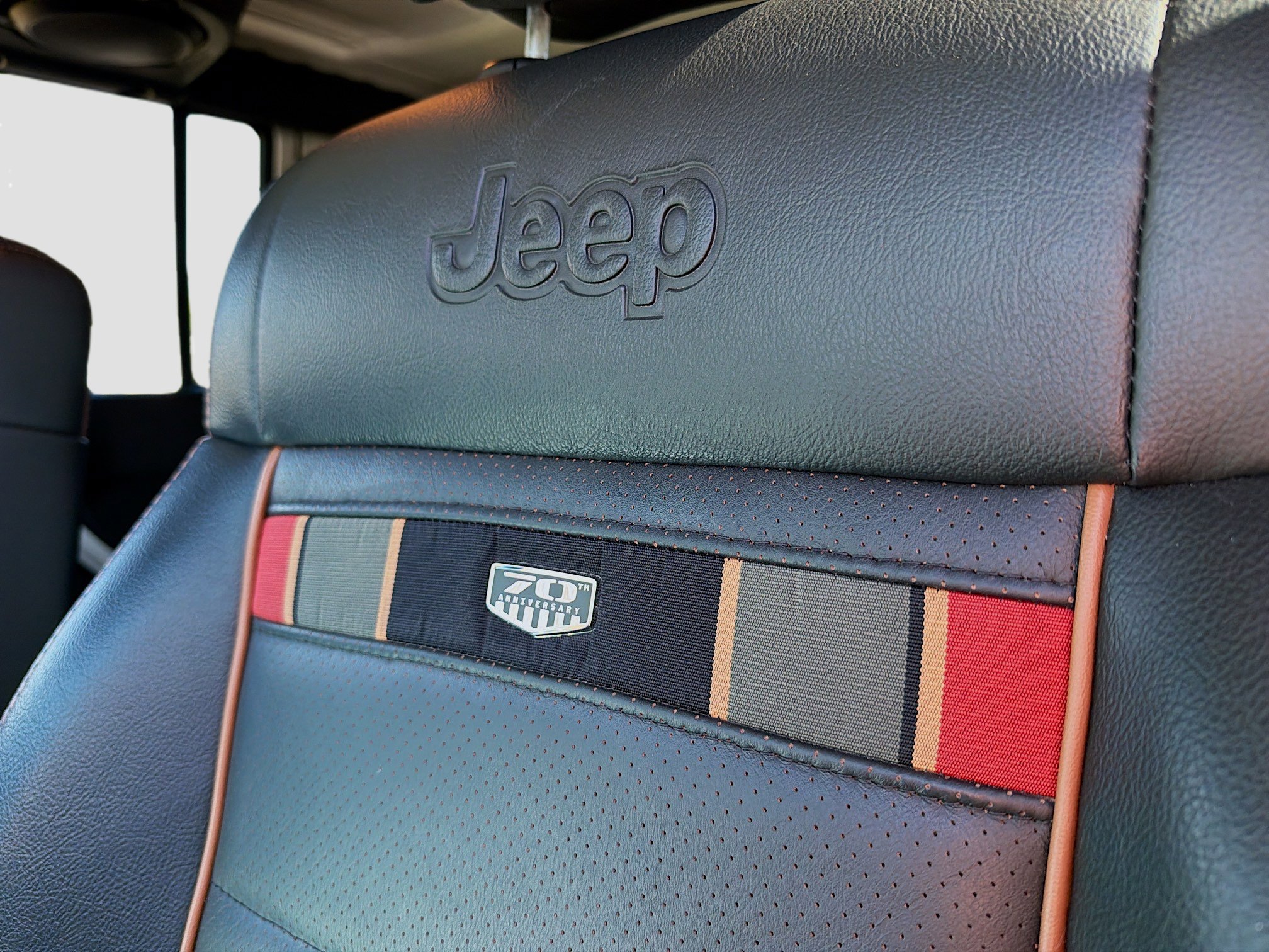 Used 2011 Jeep Wrangler 70th Anniversary w/ Connectivity Group image 19