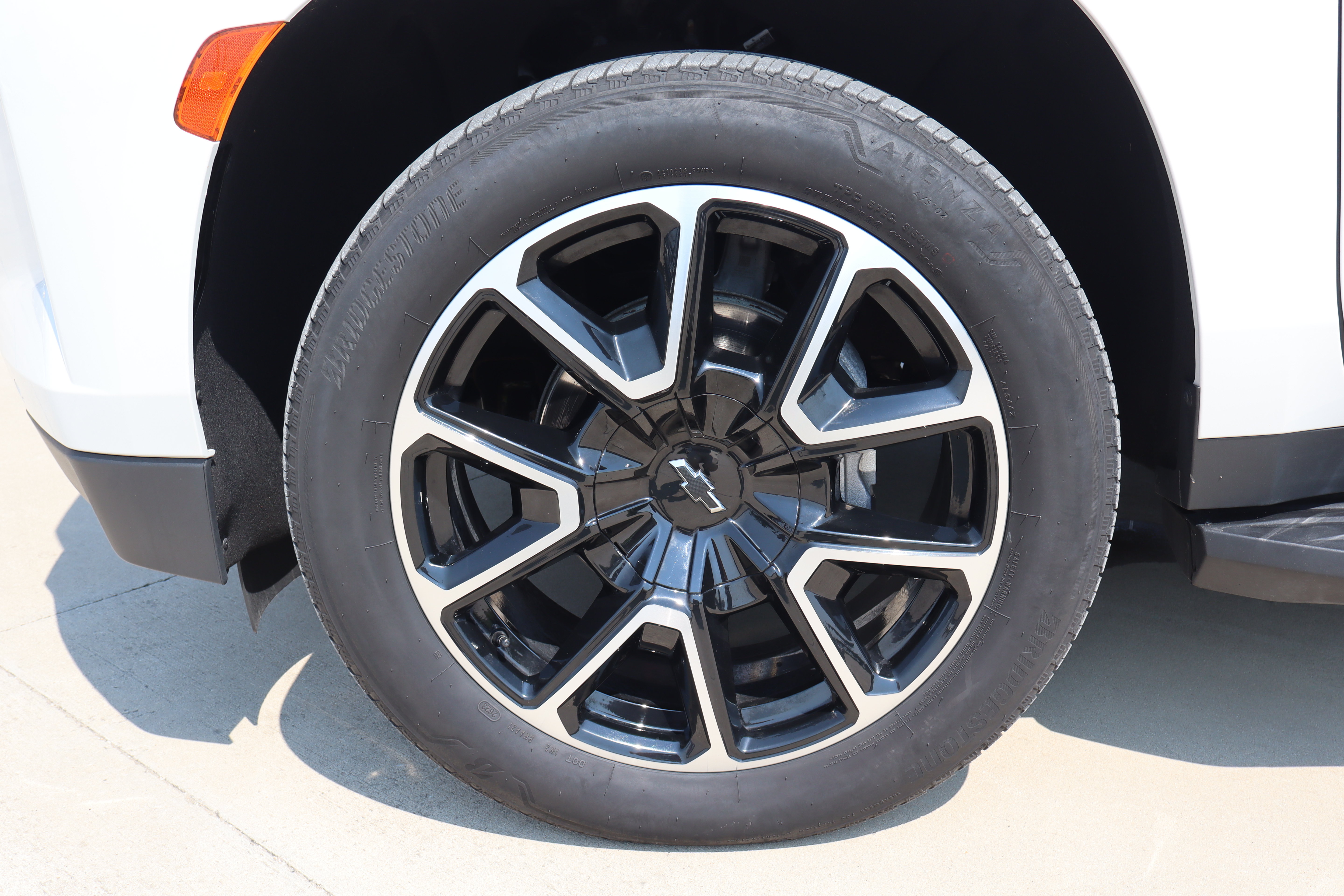 Used 2023 Chevrolet Tahoe RST w/ Luxury Package AWD/4WD image 33