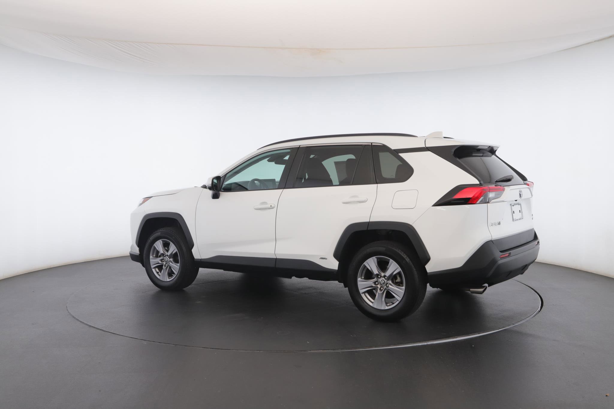 Used 2022 Toyota RAV4 XLE image 20