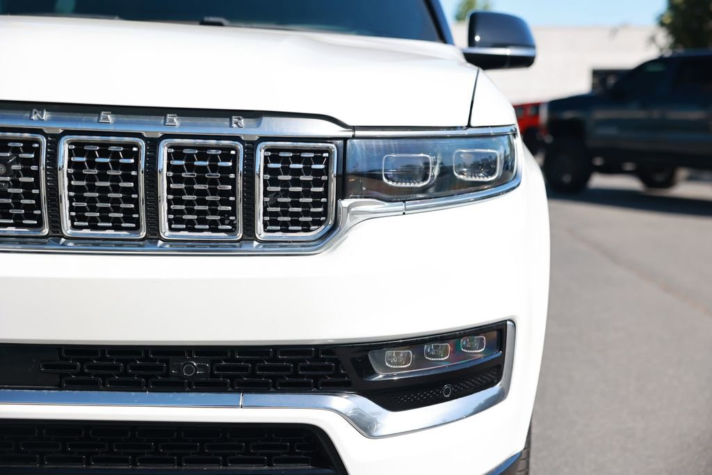 Used 2023 Jeep Grand Wagoneer Series II AWD/4WD image 5