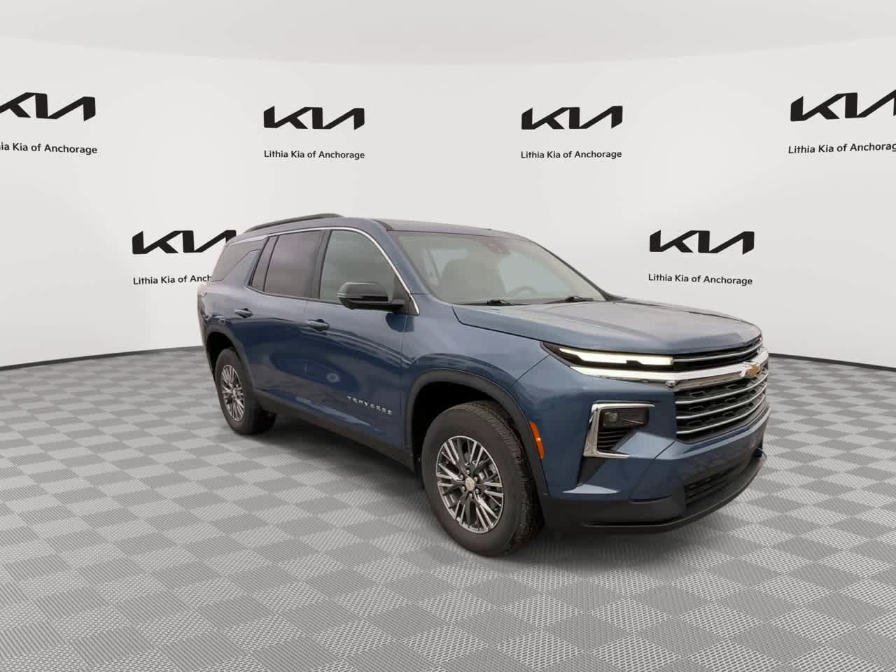 Used 2024 Chevrolet Traverse LT w/ LPO, Floor Liner Package AWD/4WD image 3