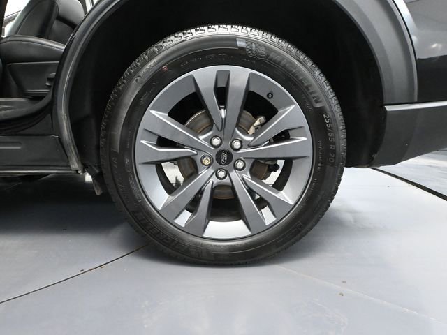 Used 2024 Ford Explorer XLT w/ XLT Sport Appearance Package image 15