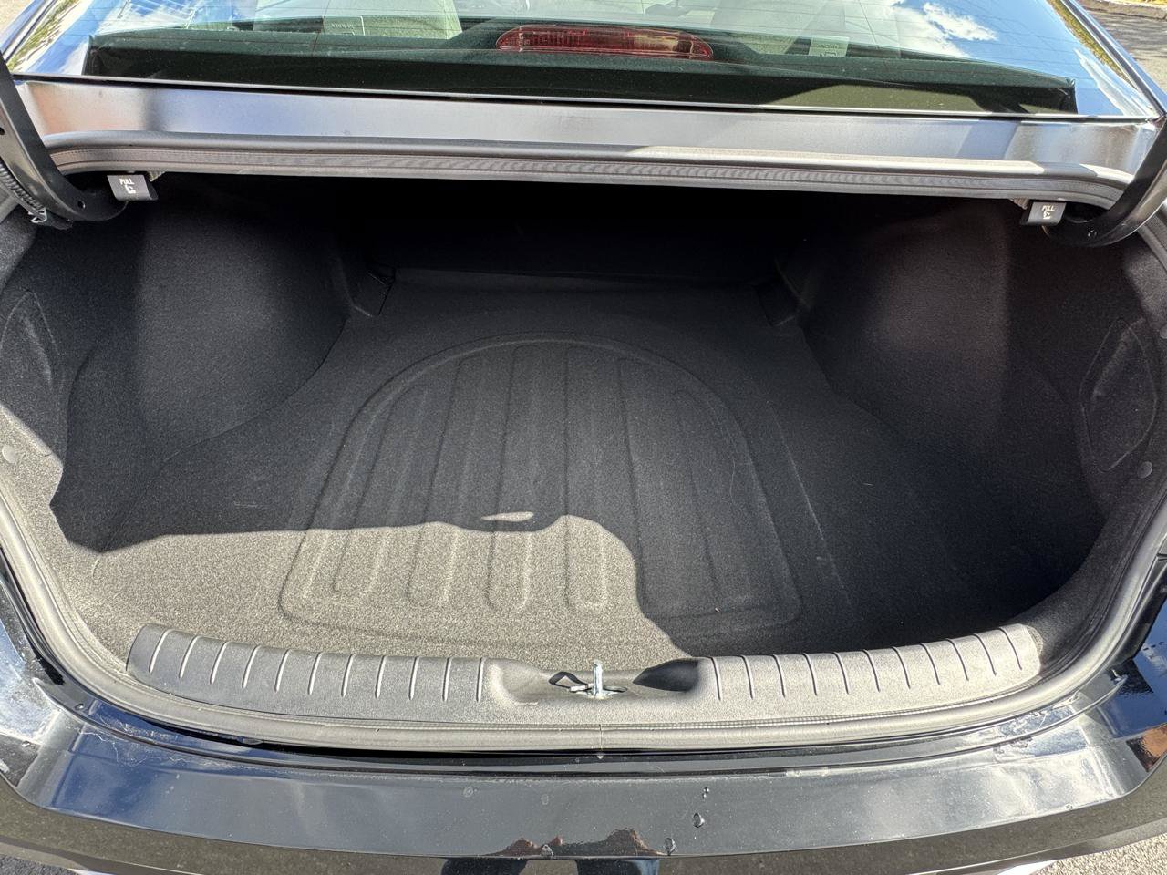 Used 2025 Hyundai Elantra Sport FWD image 10
