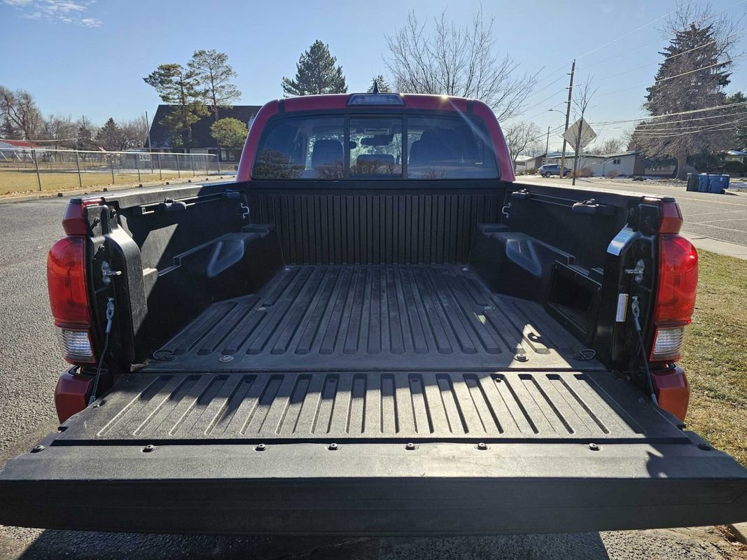 Used 2019 Toyota Tacoma SR w/ SR Convenience Package image 28