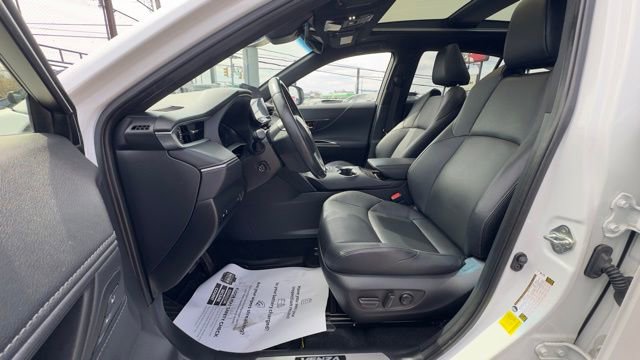 Used 2023 Toyota Venza Nightshade AWD/4WD image 17