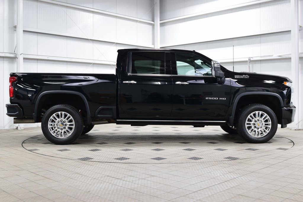 Used 2023 Chevrolet Silverado 2500 High Country w/ Z71 Off-Road Package image 8