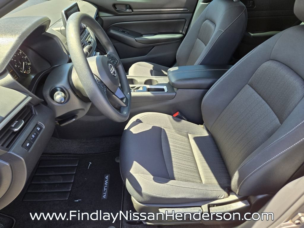 Used 2025 Nissan Altima 2.5 S FWD image 10