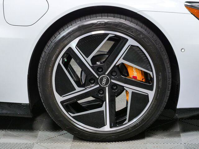 Used 2023 Audi RS e-tron GT w/ Carbon Performance Package AWD/4WD image 14