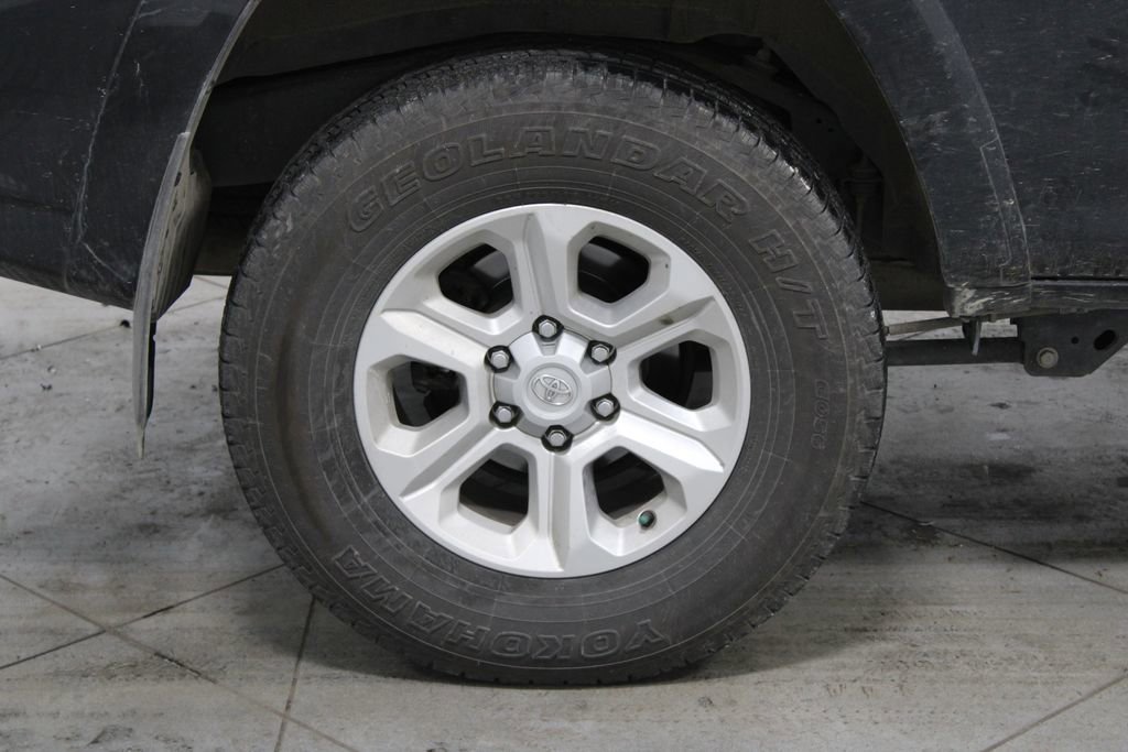 Used 2023 Toyota 4Runner SR5 Premium w/ Moonroof Package image 12