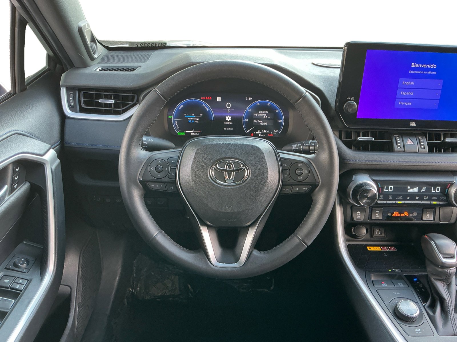 Used 2023 Toyota RAV4 XSE AWD/4WD image 12