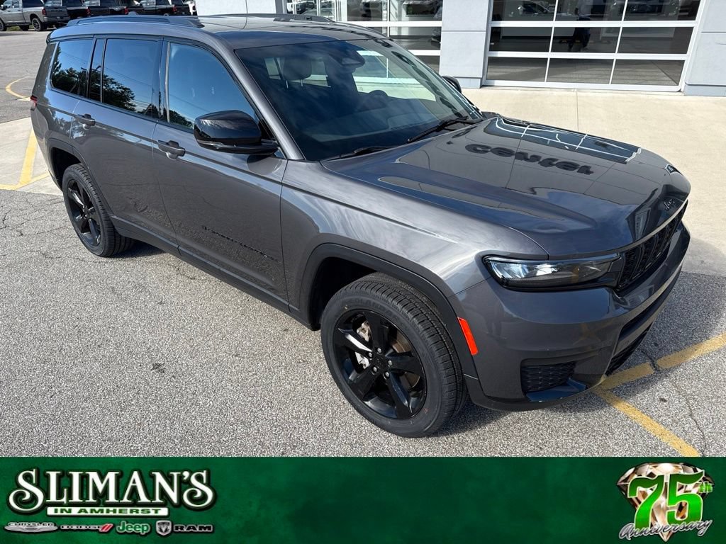 Used 2023 Jeep Grand Cherokee L Laredo AWD/4WD image 1