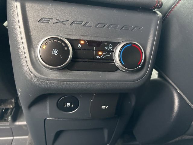Used 2025 Ford Explorer ST-Line image 32