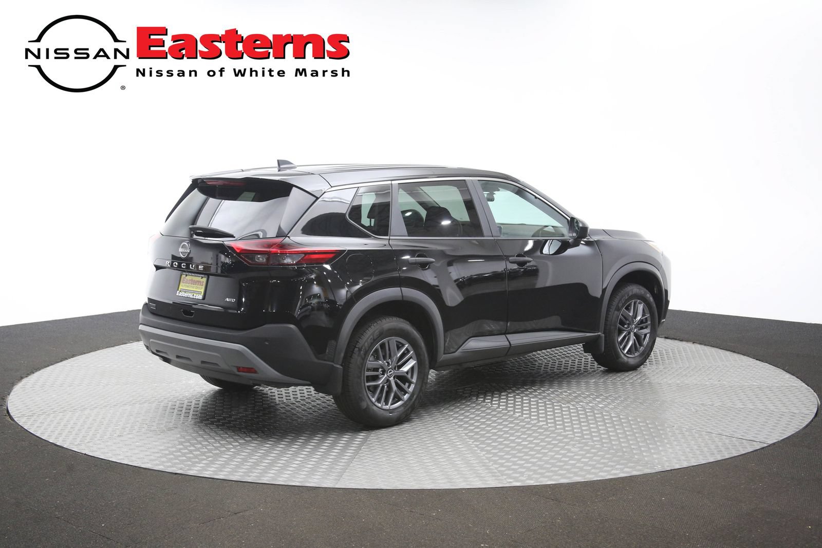 Used 2023 Nissan Rogue S AWD/4WD image 41