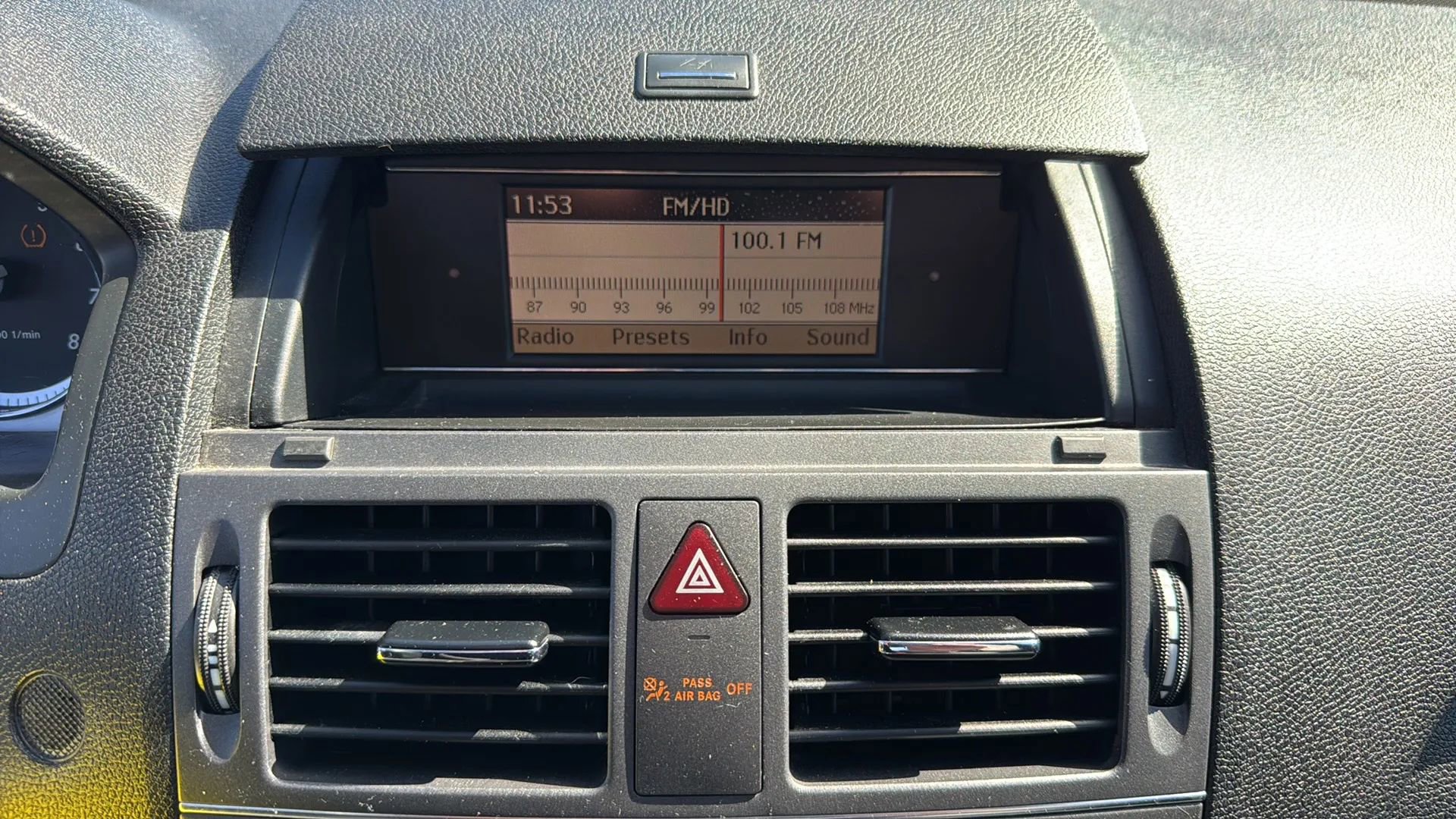 Used 2011 Mercedes-Benz C 300 4MATIC Sedan image 24