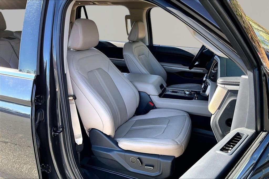 Used 2024 Ford Expedition Max Limited image 21
