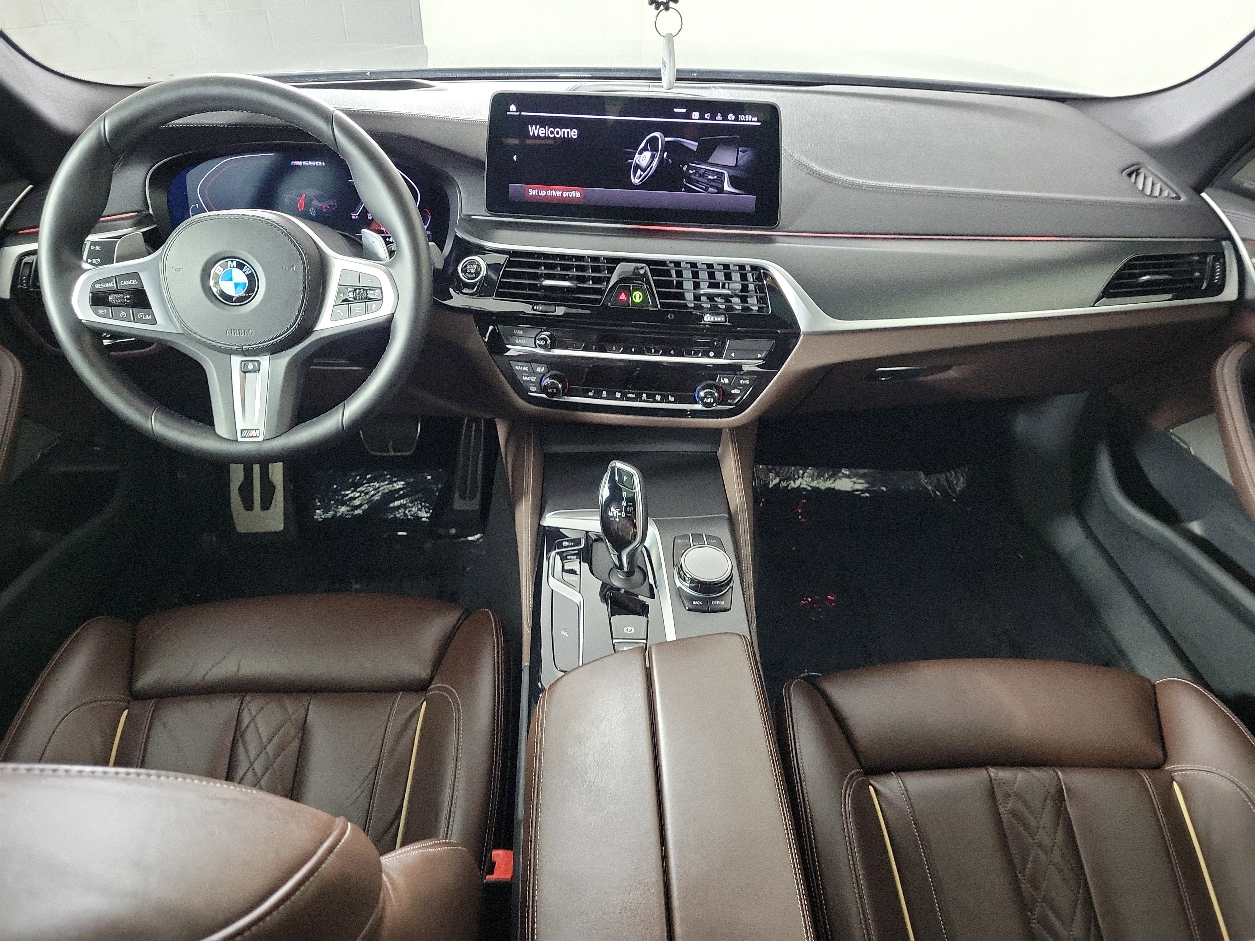 Used 2022 BMW M550i xDrive w/ Dynamic Handling Package image 11