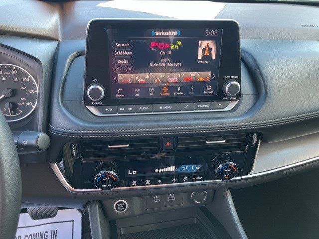 Used 2022 Nissan Rogue SV image 16