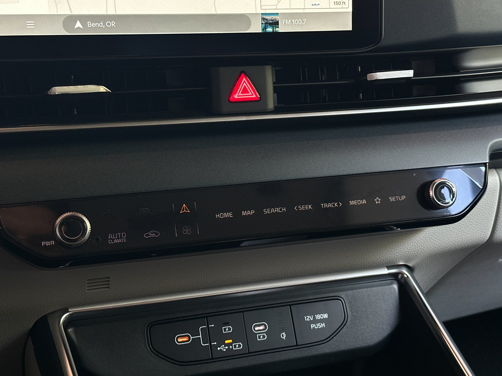 New 2026 Kia Carnival EX FWD image 22