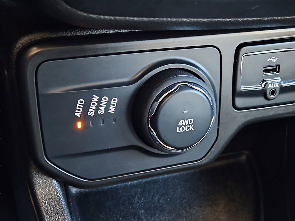 Used 2022 Jeep Renegade Latitude w/ Convenience Group image 17