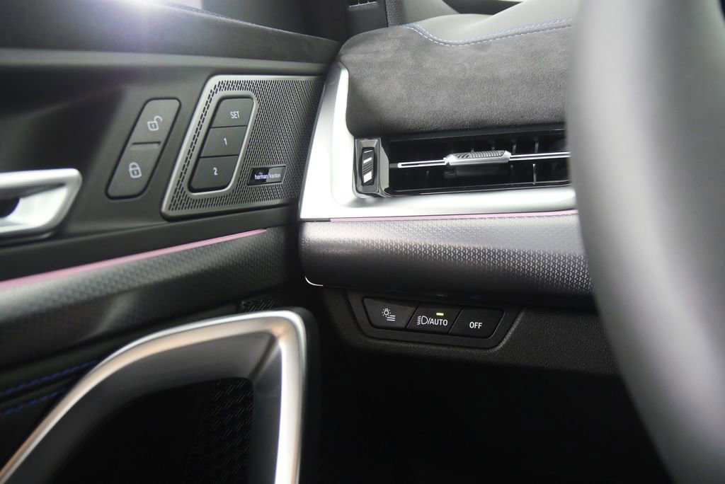 Used 2026 BMW X1 xDrive28i w/ Technology Package image 19