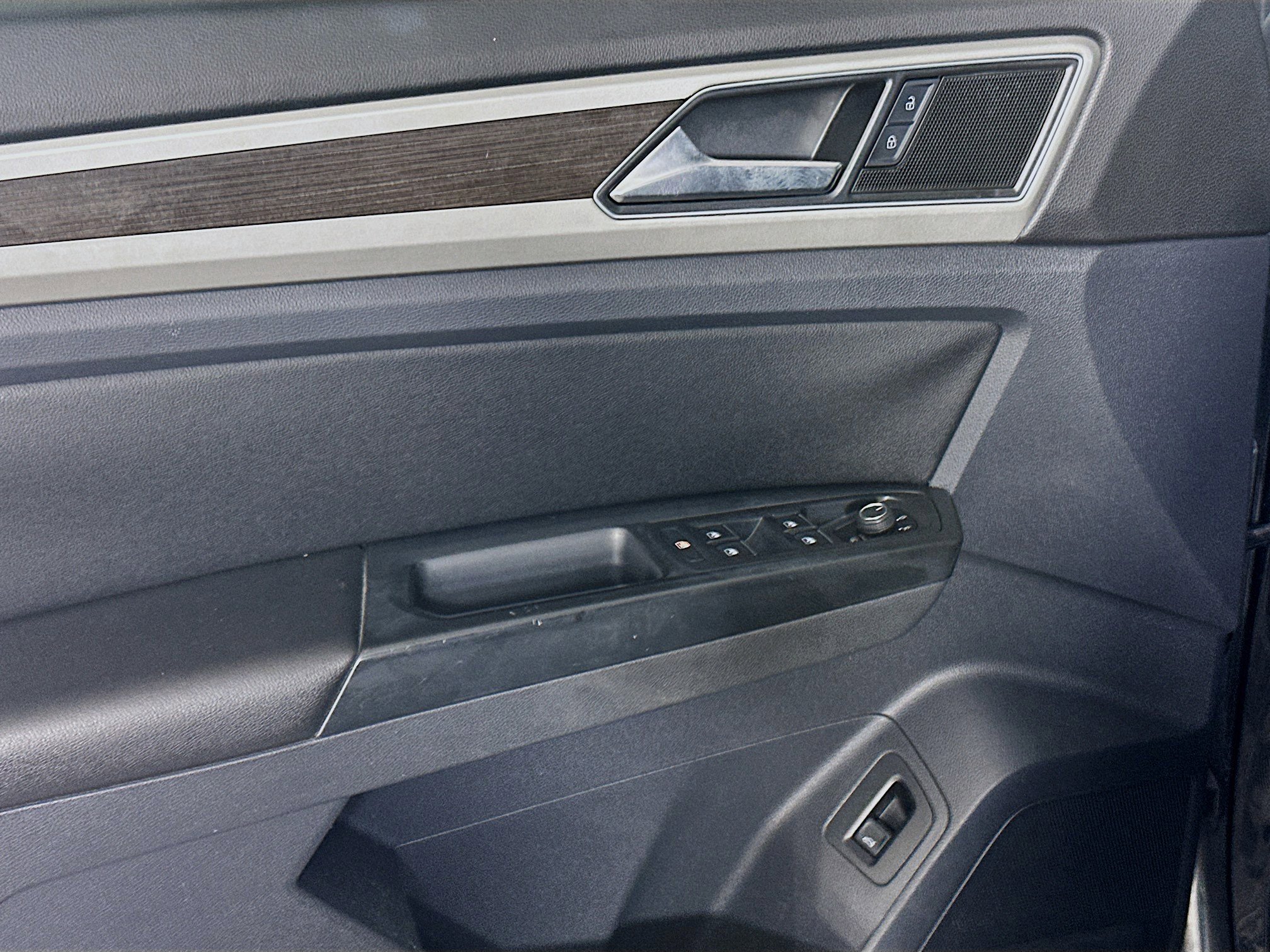 Used 2018 Volkswagen Atlas SEL image 15