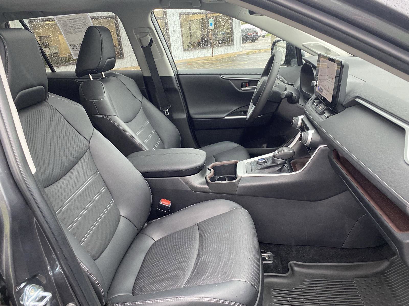 Used 2025 Toyota RAV4 Limited w/ Weather Package image 41