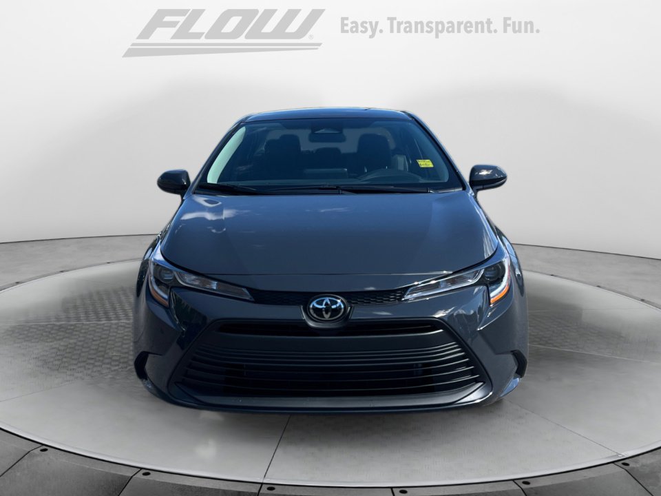 Used 2026 Toyota Corolla LE w/ LE Premium Package image 3