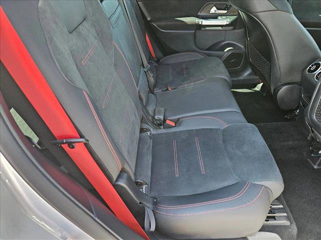 Used 2024 Mercedes-Benz GLB 35 AMG 4MATIC image 21