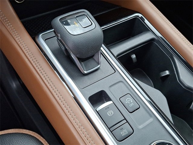 Used 2023 Nissan Pathfinder Platinum image 17