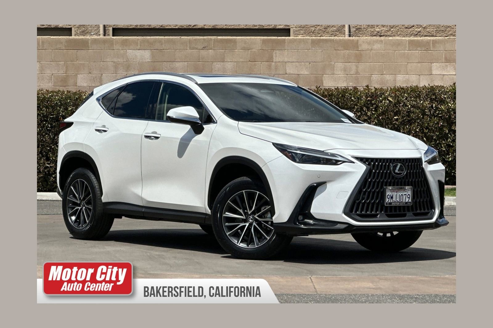 Used 2025 Lexus NX 250 FWD image 1